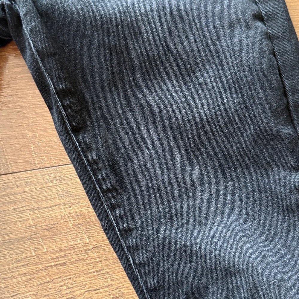 Good American Good Legs Black Skinny Jeans - Picture 5 of 8